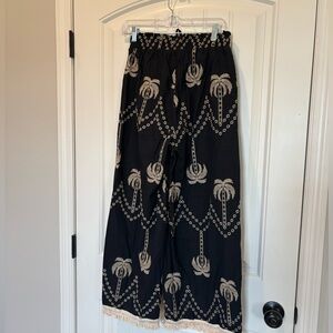 Elegant Black and Cream Palm Print Pants. New without tags.